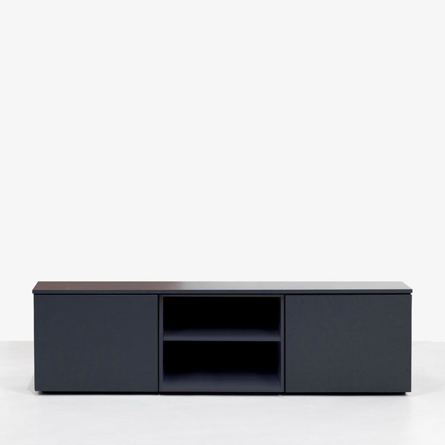Mueble TV Nolla 150 Gris Antracita con acabado gris vista frontal de estilo nórdico