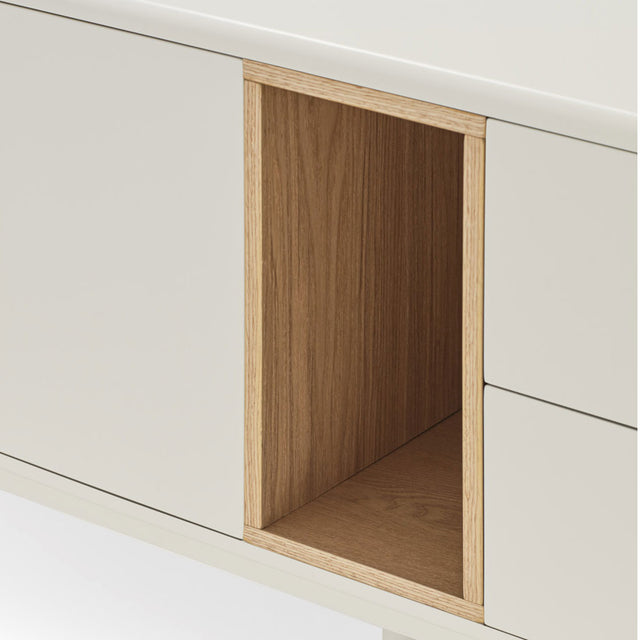 Mueble TV Corvo 180 Crema con acabado crema en ambiente de estilo nórdico