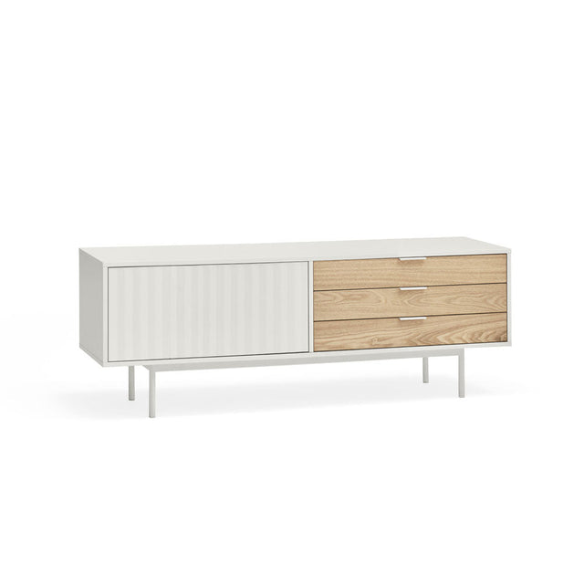 Mueble TV Sierra 140 en ambiente de estilo nórdico