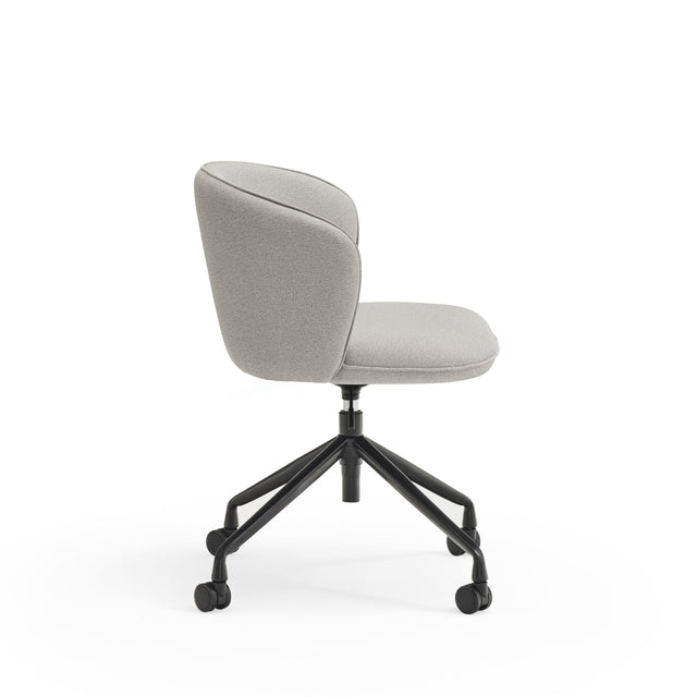 Silla Giratoria 360º ADD Gris Con Ruedas con acabado gris en ambiente de estilo nórdico