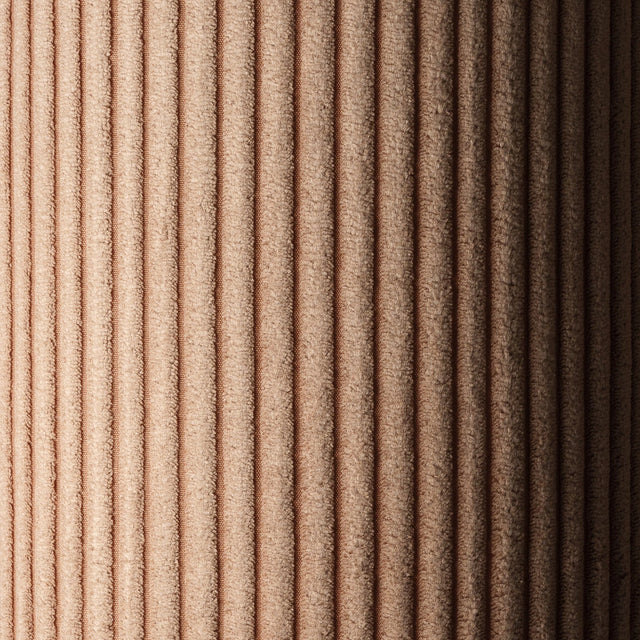 Mueble Cojín Cilindro de Pana Marrón en ambiente de estilo nórdico