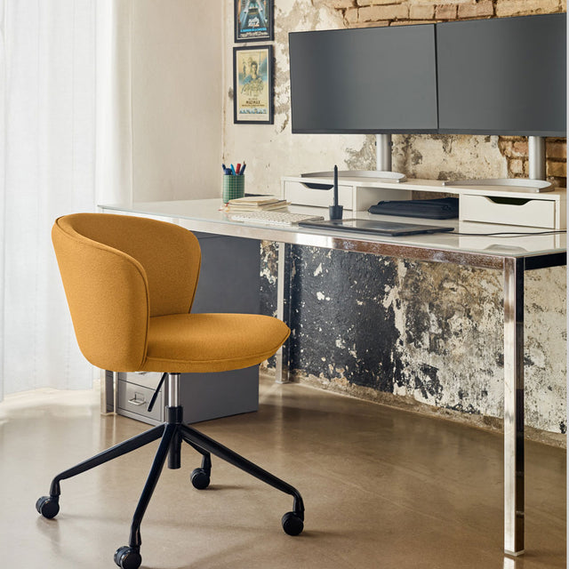 Escritorio Silla Giratoria 360º ADD Mostaza Con Ruedas vista lateral de estilo nórdico