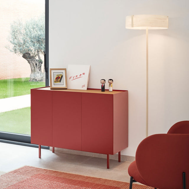 Aparador Arista 110 Burdeos en ambiente para salón de estilo nórdico