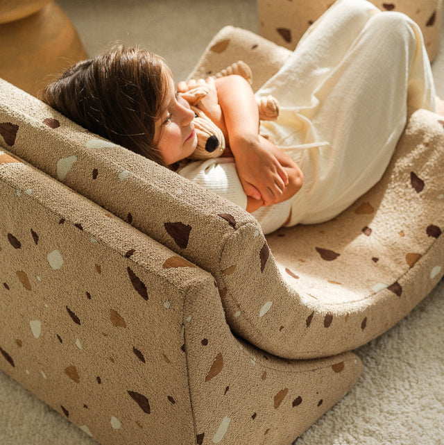 Sillón infantil tejido terrazo Luna con tejido detalle de estilo nórdico