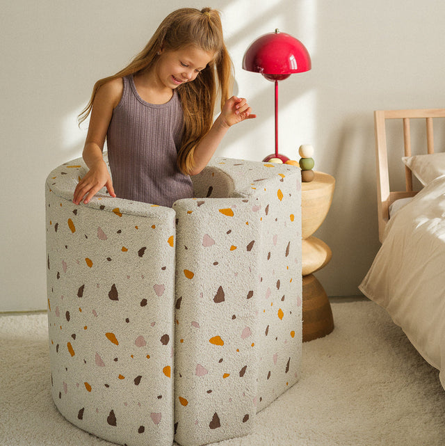 Sillón infantil tejido terrazo Luna con tejido en ambiente de estilo nórdico