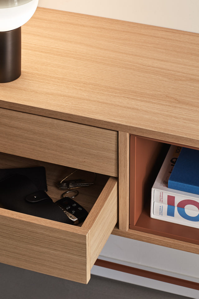 Mueble Consola Yoko 120 Roble con roble natural en ambiente de estilo nórdico