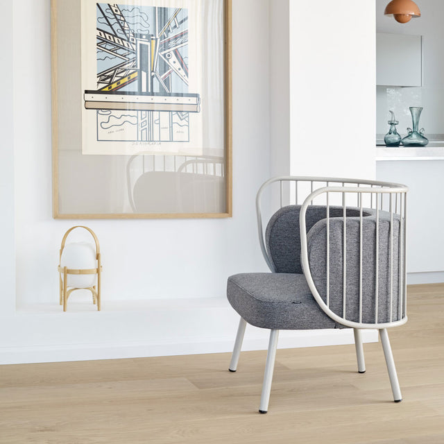 Vista lateral butaca Nabi Crema Tapizado Greta Estructura  Metálica salon comedor Teulat Slowdeco